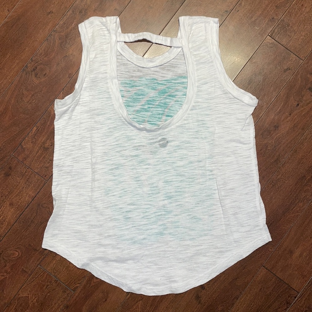 Roxy Tank - Picture 3 of 4